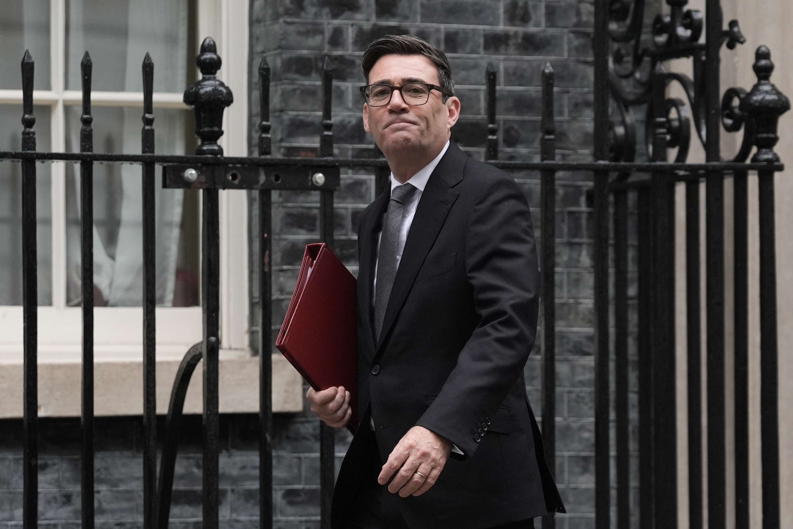 PM tells Stormont ministers to ‘step forward’ and set a budget