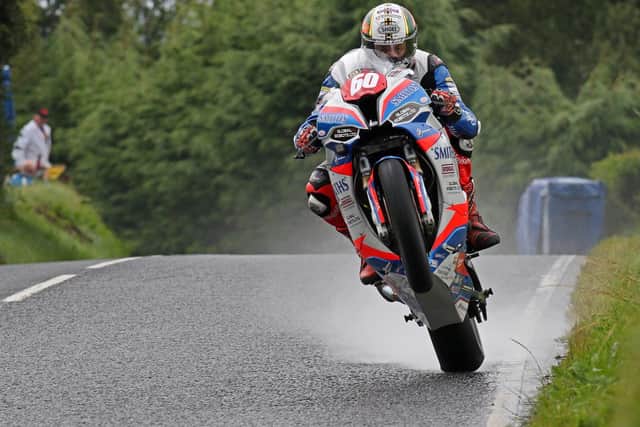 Peter Hickman will again ride for the Smiths Racing team on a BMW S1000RR in 2020, when the English outfit will be BMW's official international road racing representatives.