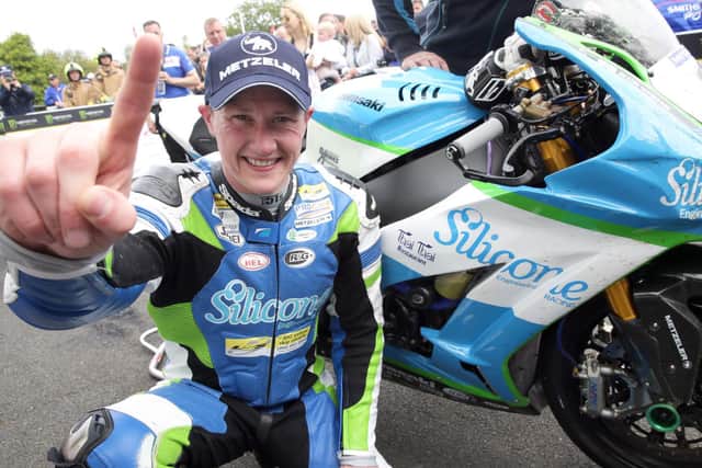 Yorkshire's Dean Harrison will continue his successful association with the Silicone Engineering Kawasaki team next year.