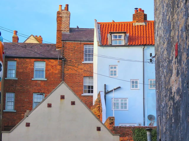 Glimpse of the old town from Sandside.