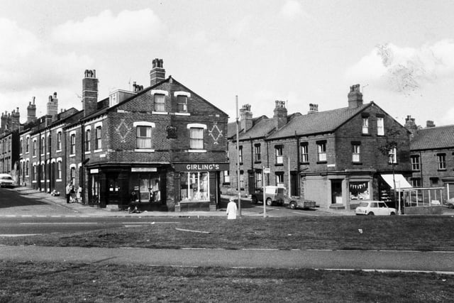 Share your memories of Armley in the 1970s with Andrew Hutchinson via email at: andrew.hutchinson@jpress.co.uk or tweet him - @AndyHutchYPN