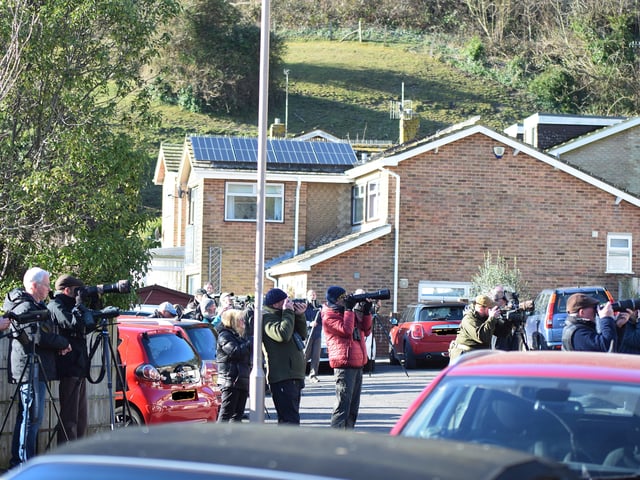 People looking for the American robin in Eastbourne. Picture from Dan Jessup SUS-221102-143826001