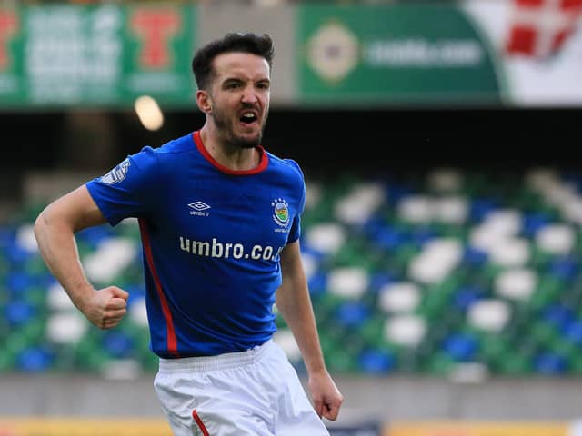 Josh Robinson will leave Linfield for Larne