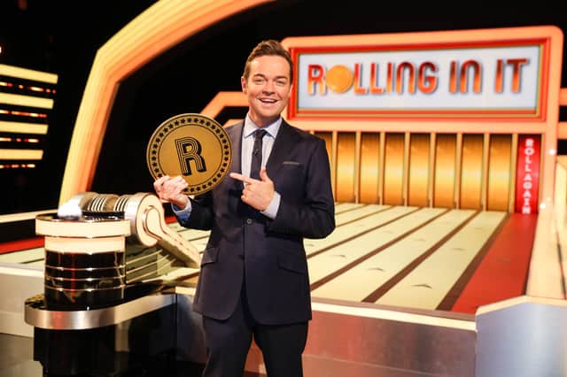 Stephen Mulhern welcomes three teams made up of the player and their celebrity partner