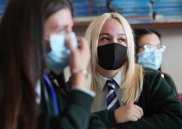 
Pupils from Bloomfield Collegiate School Belfast wearing face coverings