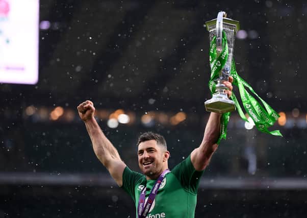 Ireland's Rob Kearney with the Six Nations trophy in 2018.