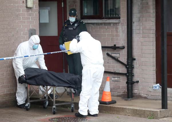 PACEMAKER, BELFAST, 30/9/2020: The body of a man is moved from a flat in the Crebilly Road area of Ballymena, Co Antrim.
A murder investigation has begun and two men have been arrested suspicion of murder.  
PICTURE BY STEPHEN DAVISON