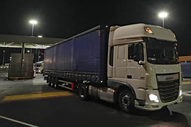 A logistics expert says government messaging has confused many businesses regarding trade between GB and NI.