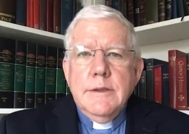 Rev Dr Tom McKnight