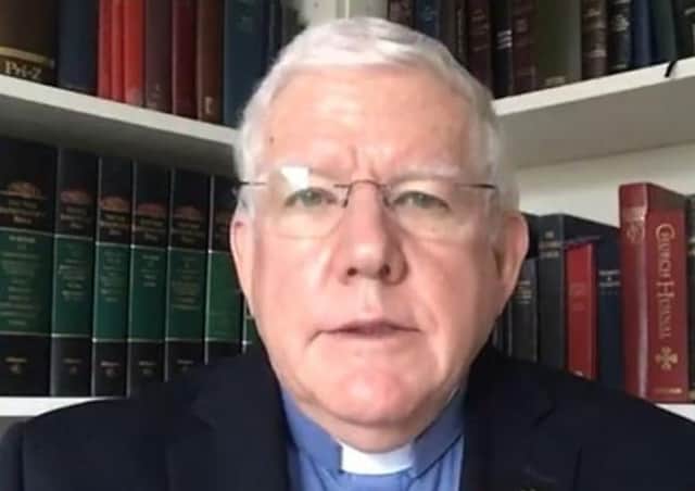 Rev Dr Tom McKnight