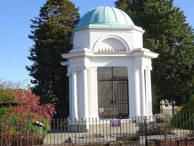 The Robert Burns's Mausoleum, St Michael's Cemetery, Dumfries, Scotland. Picture: Rosser1954/Wikipedia