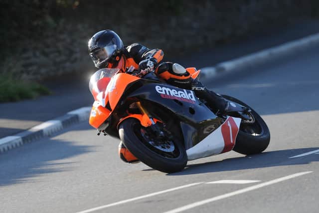 Wayne Hamilton on his way to victory on his 600 Yamaha in the Manx Grand Prix Newcomers race in 2011. Picture: Pacemaker Press.