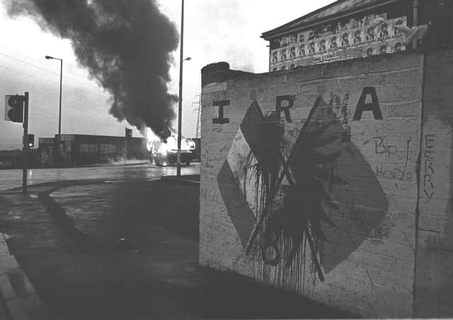 Republican rioting in west Belfast, 1988