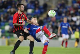 Linfield's Charlie Allen (right). Pic by Pacemaker.