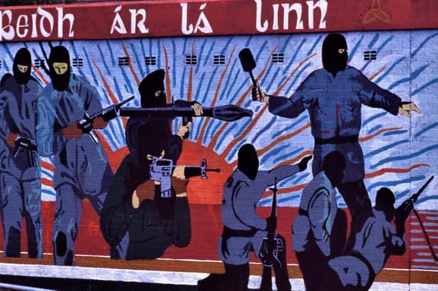 Republican mural of gunmen