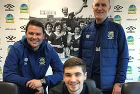 Cameron Palmer has extended his contract with Linfield