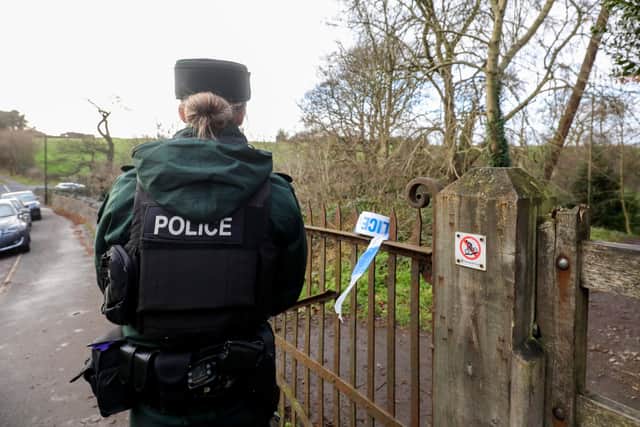 PSNI hold a scene cordon on the Manse road, Belfast.

The PSNI are carrying out a search in east Belfast after suspected firearms were found on Wednesday.

Picture: Matt Mackey / Press Eye.