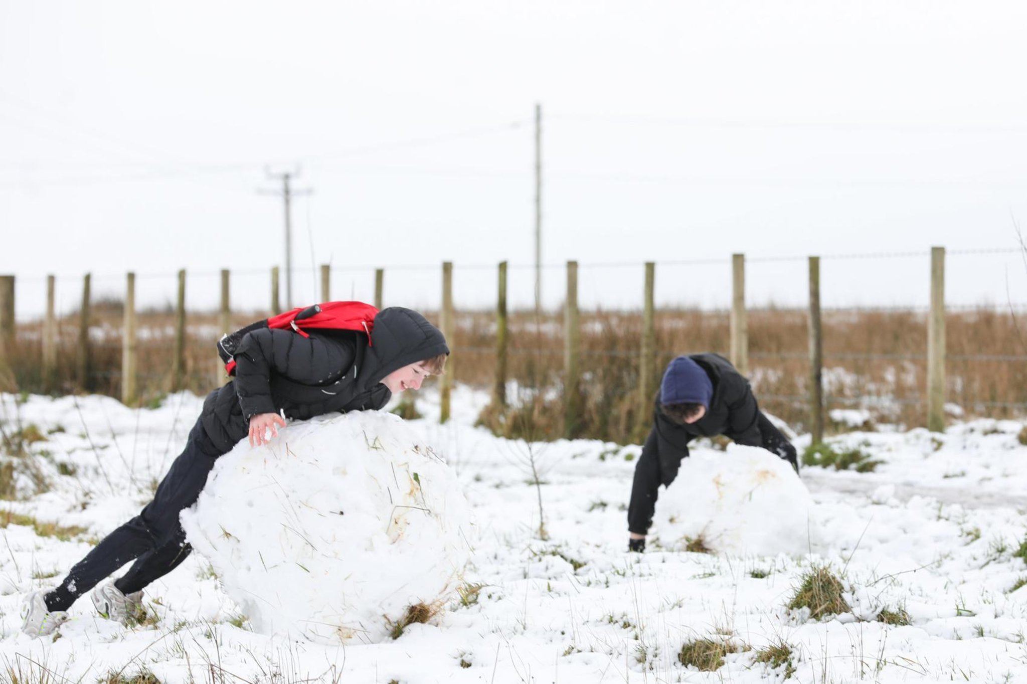 Yellow warning continues as Northern Ireland wakes to a blanket of snow - Traffic and Travel update