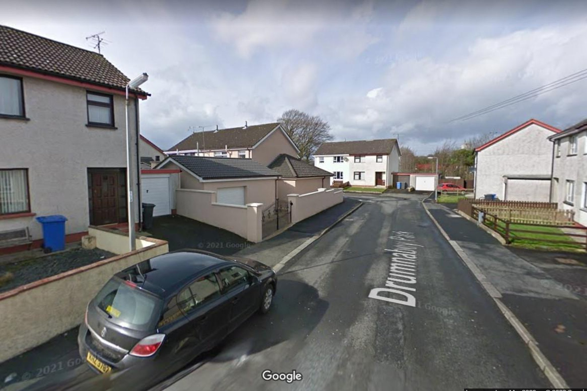 Victim sustains fractured leg after four masked and armed men force way into his home