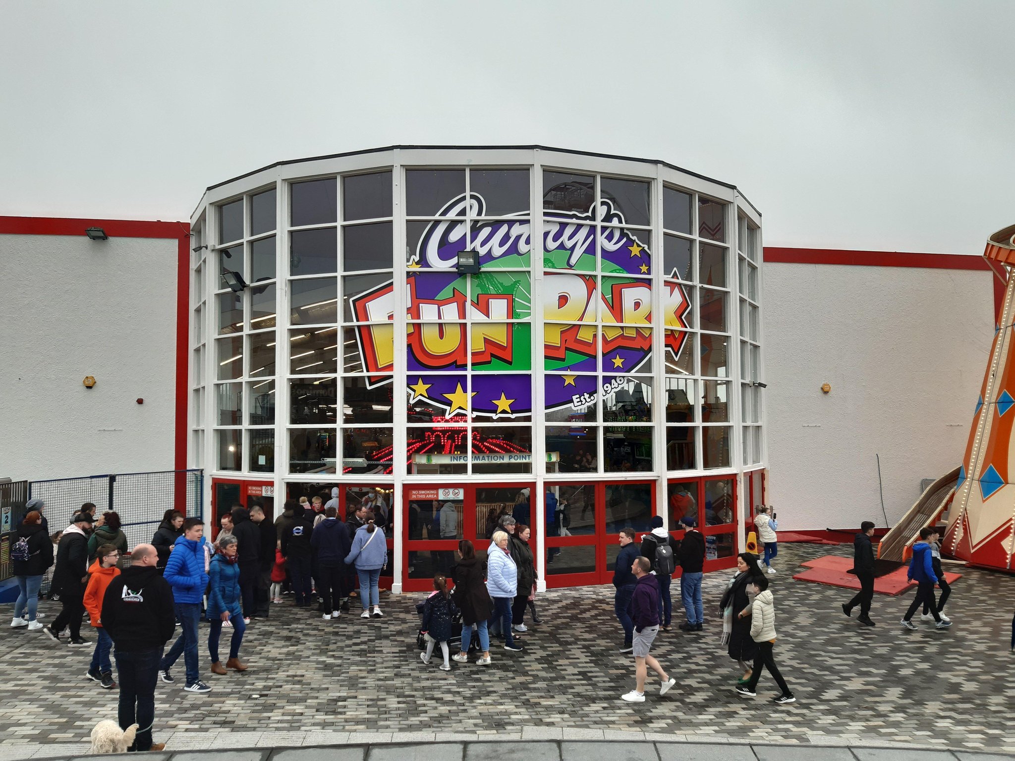 Curry's Fun Park opens its doors with 45 minute warning
