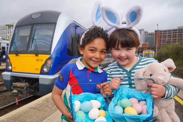 Leo Dwyer (4) and Alice McCrossan (5) get ready to ‘hop onboard’ with Translink this Easter