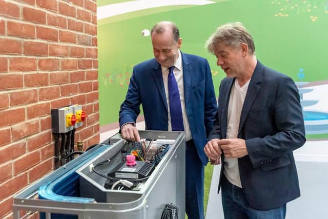 Lord Callanan and Greg Jackson at Octopus Energy heat pump centre