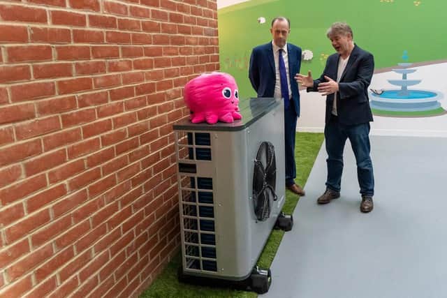 Lord Callanan and Greg Jackson at Octopus Energy heat pump centre