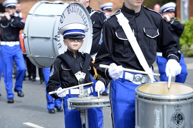 Pacemaker Press 19-04-2022:  Easter Tuesday Junior Orange parade from Ballynafeigh Orange Hall in south Belfast, eastward to Cregagh Youth and Community Centre, in East Belfast.
Picture By: Arthur Allison/Pacemaker Press.