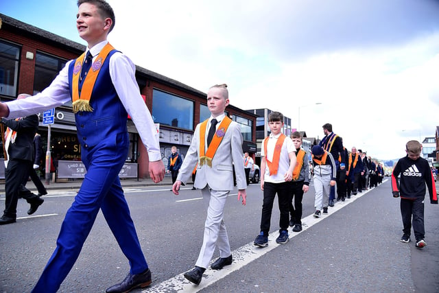 Pacemaker Press 19-04-2022:  Easter Tuesday Junior Orange parade from Ballynafeigh Orange Hall in south Belfast, eastward to Cregagh Youth and Community Centre, in East Belfast.
Picture By: Arthur Allison/Pacemaker Press.