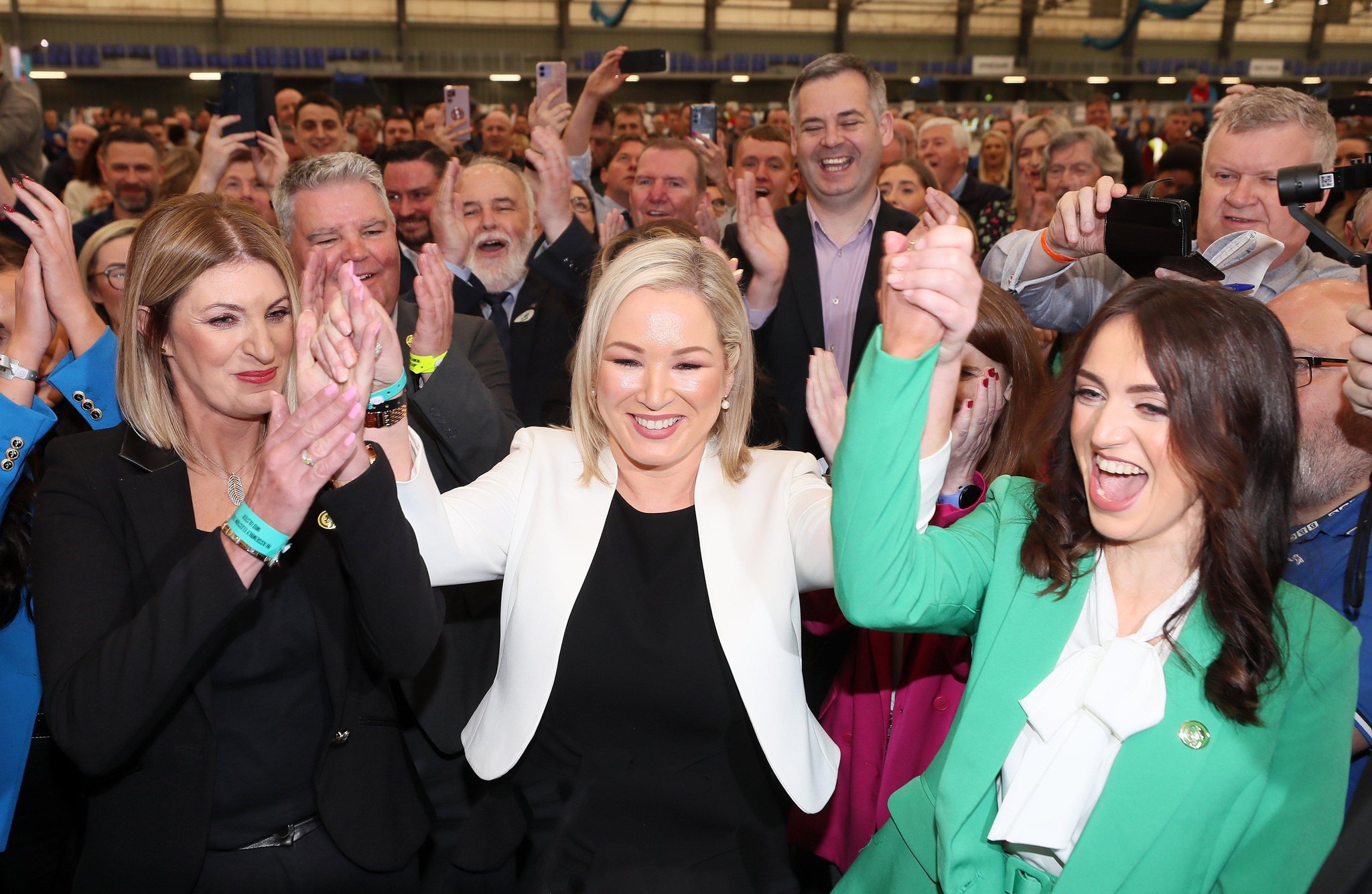 Election 2022: Michelle O'Neill re-elected on first count in Mid-Ulster