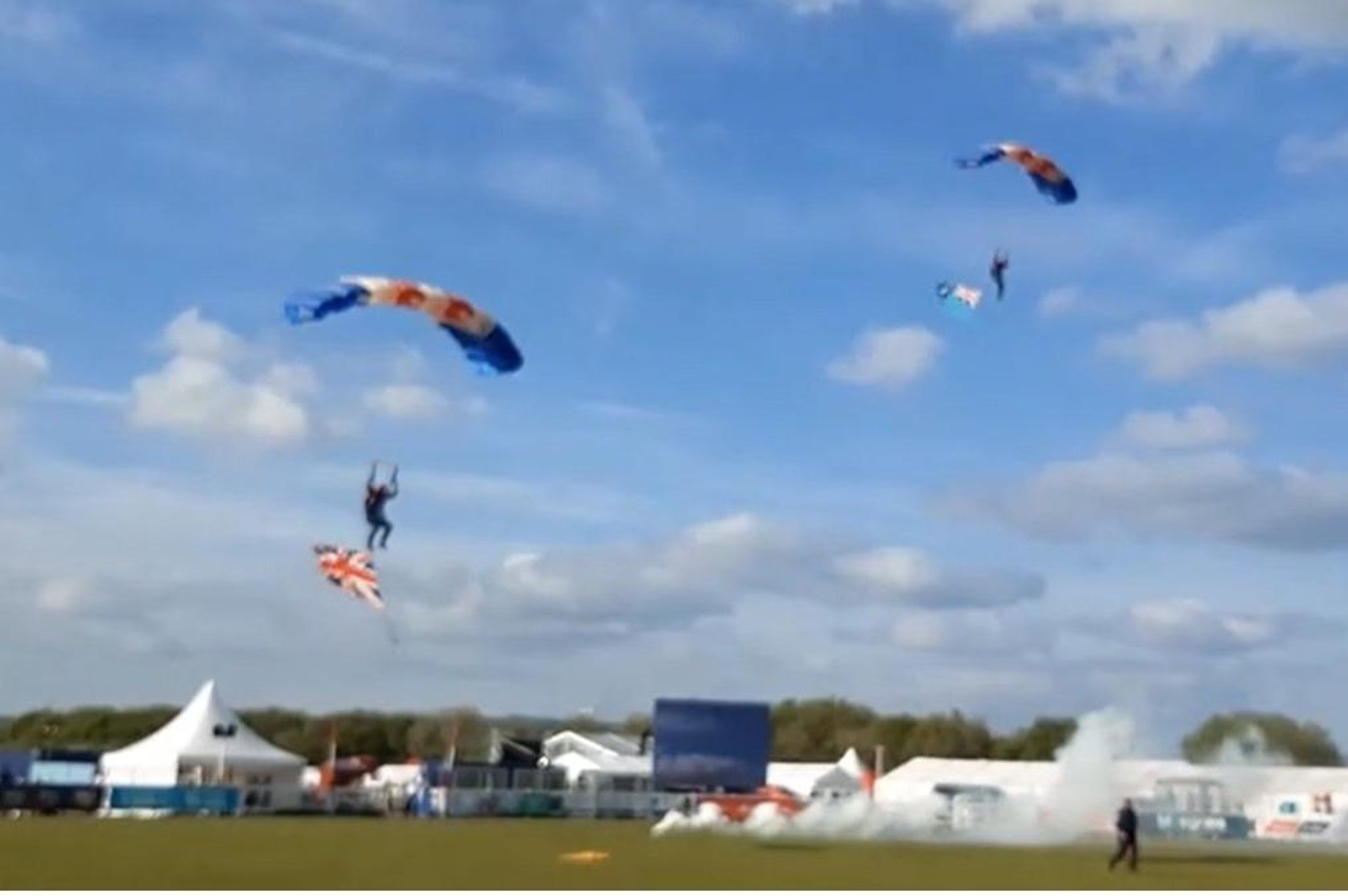 Video: Watch the dramatic full 5-minute RAF parachute drop over Balmoral Show