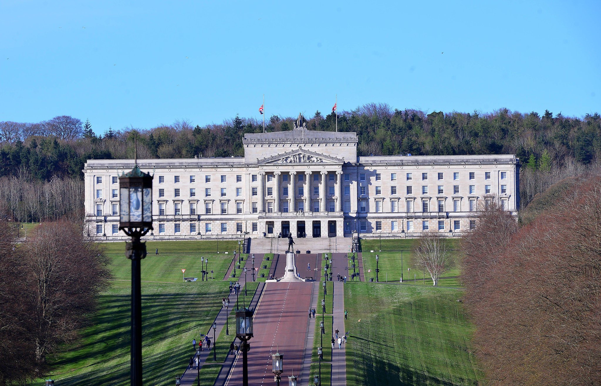 Stormont should be given some powers over setting income tax rate – report