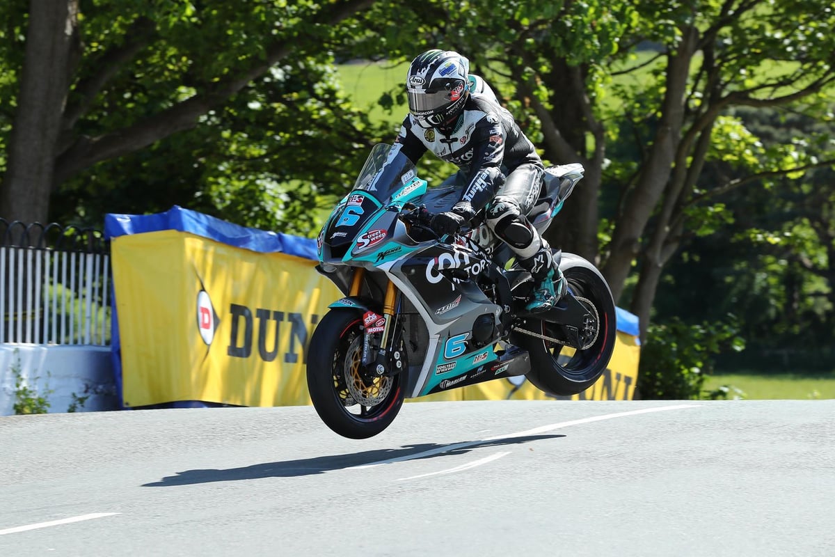 TT 2022: Michael Dunlop makes switch to Metzeler Tyres after Dunlop Tyres withdraws rear Superbike slick following safety issues at North West 200