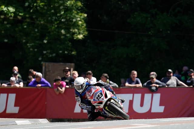 Northern Ireland's Shaun Anderson finished a solid ninth in the RST Superbike race on the Crendon Hawk Suzuki.
