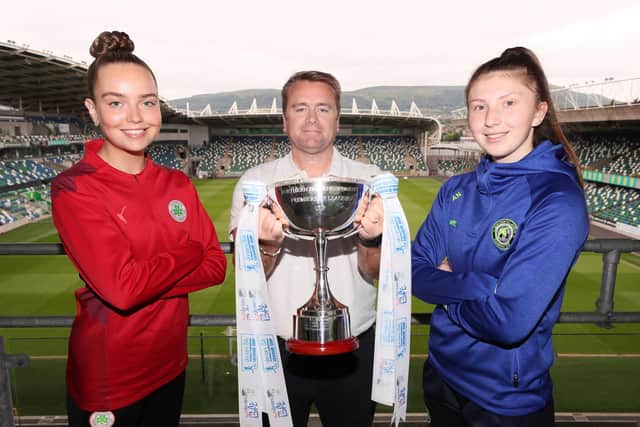 Glen Rainey from Jordan’s Gift pictured with Grace McKimm, Cliftonville Ladies, and Aimee Neal, Sion Swifts Ladies