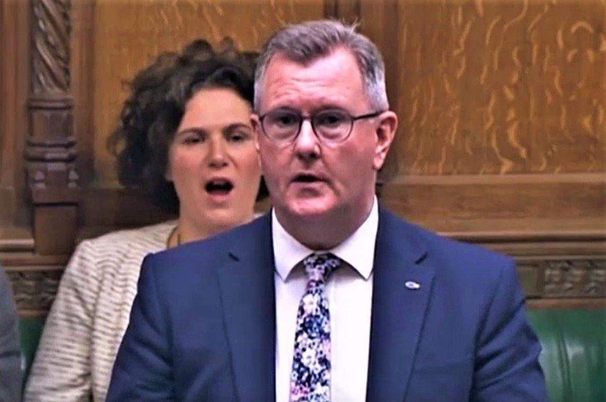 WATCH: 'Wow' exclaims SDLP's Claire Hanna as Jeffrey Donaldson warns parliament against a hard Irish land border