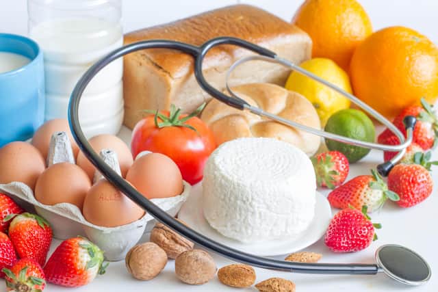 Typical allergens includine nuts, gluten, eggs and other dairy products