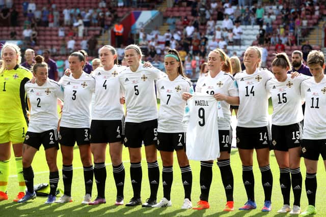 Northern Ireland players show support for injured Simone Magill before the 2-0 defeat to Austria. Pic by PressEye Ltd.