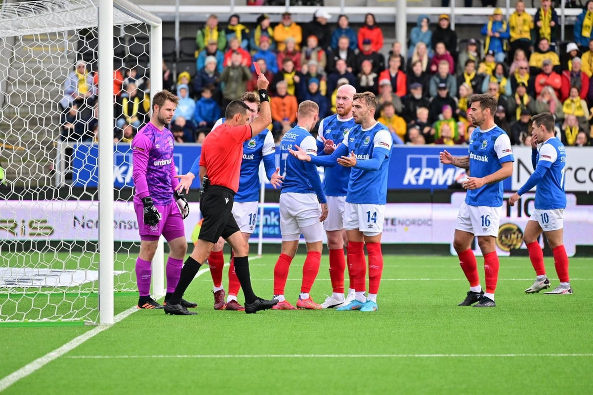 Heavy defeat sees Linfield crash out of Champions League