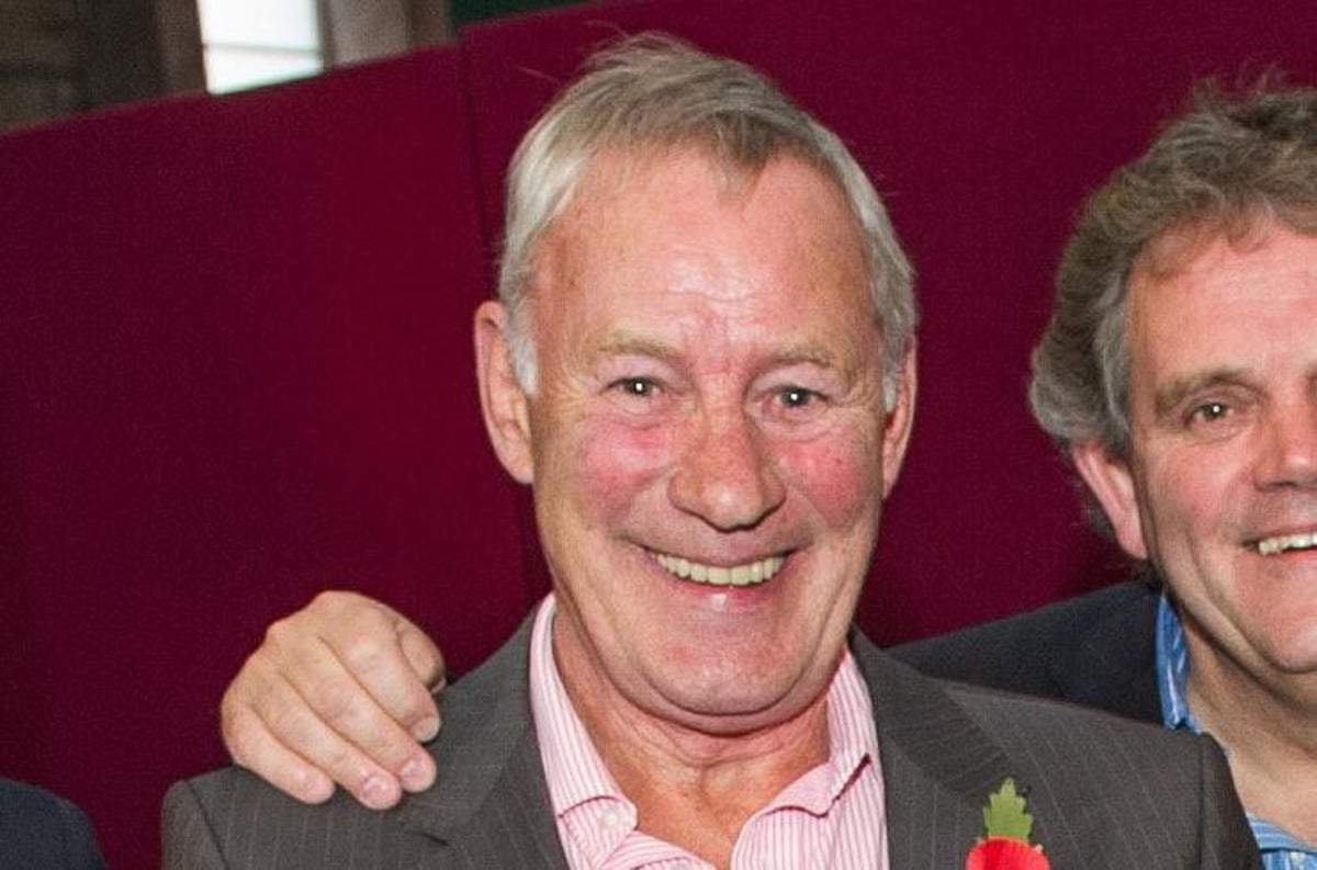 Former Arsenal and Northern Ireland player and manager Terry Neill has died