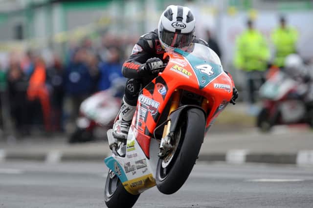 William Dunlop claimed his first North West 200 victory in the 250cc race on the PJ Flynn Honda in 2009.