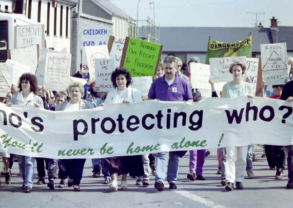 PACEMAKER PRESS 06/1994
324/94 
Protest rally against high security in Crossmaglen during construction work on Army/RUC station