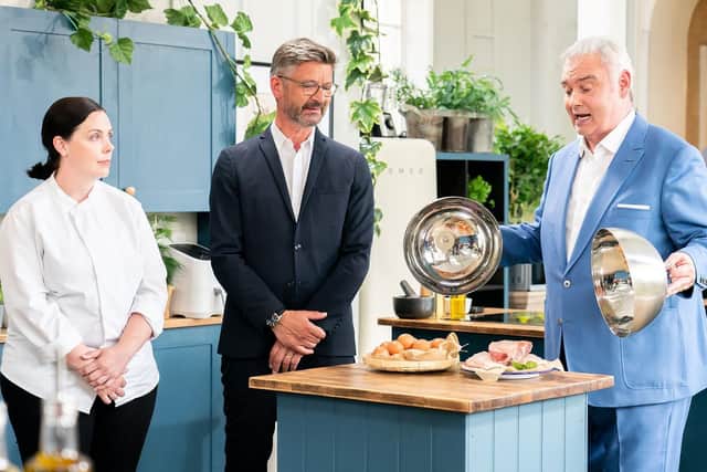 Eamonn with judges Danni Barry and Joris Minne