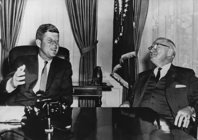 35th president of the USA John F Kennedy (1917 - 1963), left, at the White House with ex-president Harry S Truman (1884 - 1972).  (Photo by Central Press/Getty Images)