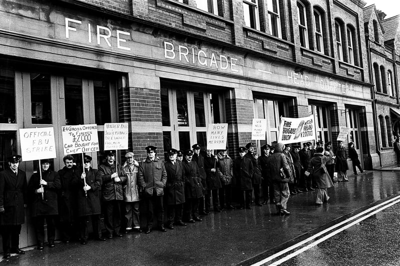 Retro: 1977 in pictures - 19 images looking back at some of the events ...