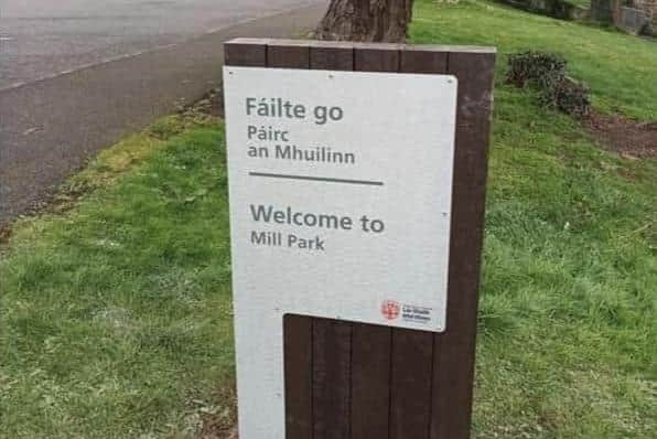 The bilingual sign that was erected in Mill Park, Tobermore.