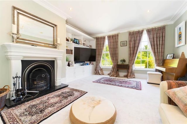 Brookefield, 87a Craigdarragh Road,
Helens Bay, Bangor, BT19 1UB

5 Bed Detached House

Offers over £1,950,000