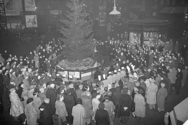 The Christmas Tree at Princes Street Station in 1952.