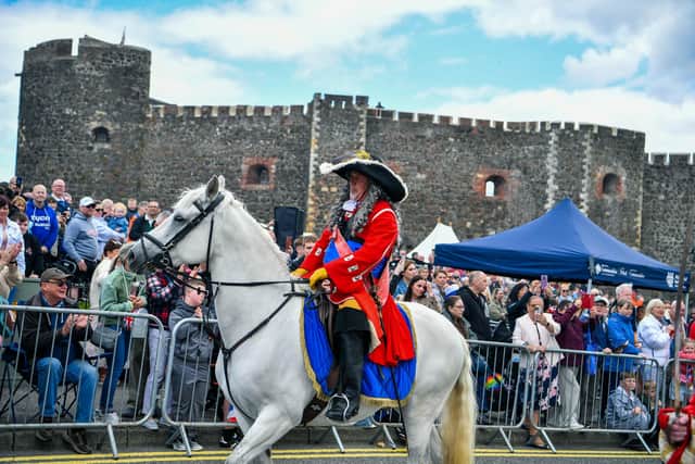 PACEMAKER PRESS -06-2023 The Royal Landing - Carrickfergus Pageant 2026 The 336th anniversary of the Royal Landing is being marked today in Carrickfergus to remember the significance of William of Orange's landing in the Town, Close to 40 bands are due to parade though Carrickfergus with many other attractions taking place in different locations thought out the town. Photo - Andrew McCarroll / Pacemaker Press