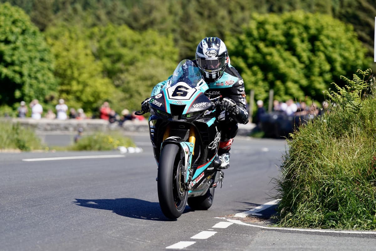 Final qualifying at the Isle of Man TT reaches sensational conclusion with unofficial outright lap record